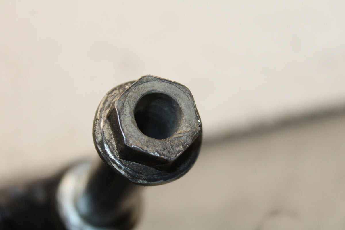 99-00 YAMAHA V STAR 1100 FRONT WHEEL RIM AXLE PIVOT BOLT BB711