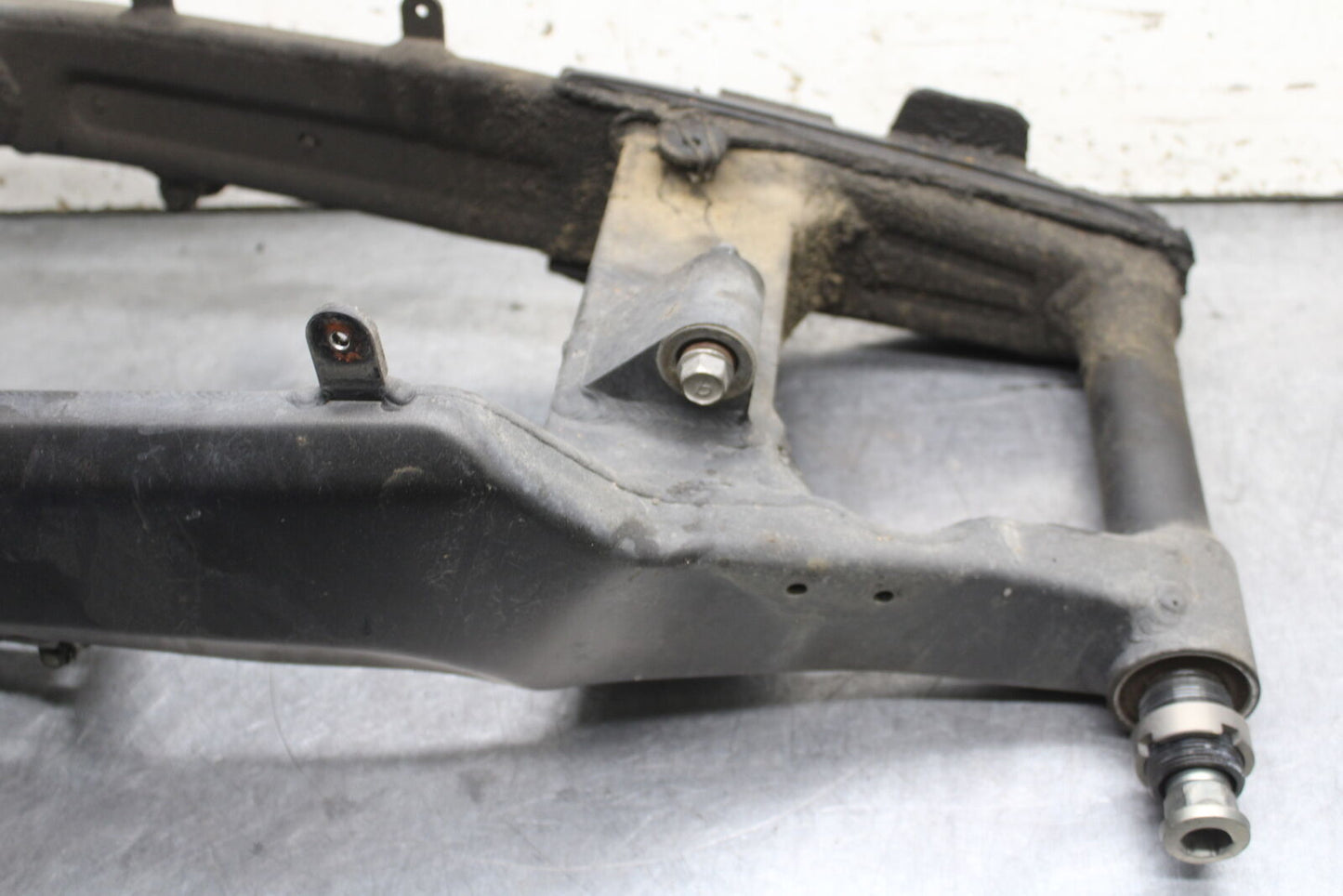 12-13 KAWASAKI Z1000 REAR SWINGARM BACK SUSPENSION SWING ARM BB743