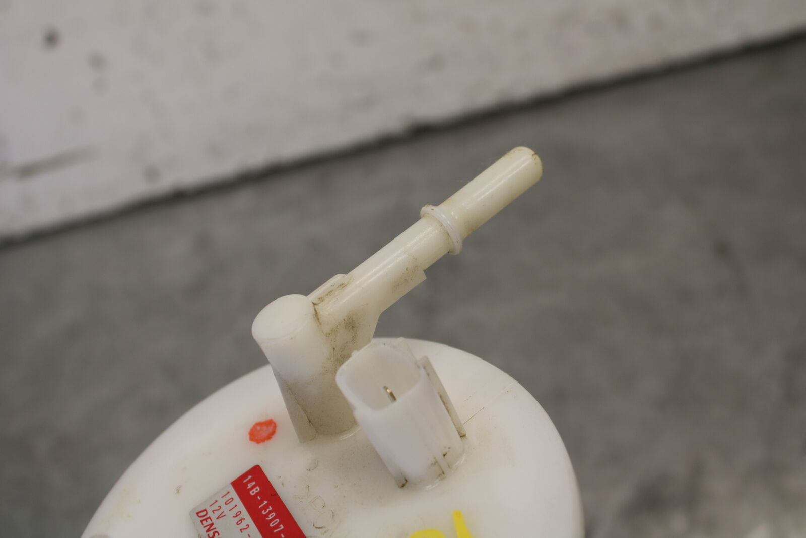 09-14 YAMAHA YZF R1 FUEL PUMP GAS PETROL SENDER UNIT 14B-13907-20-00  BB676