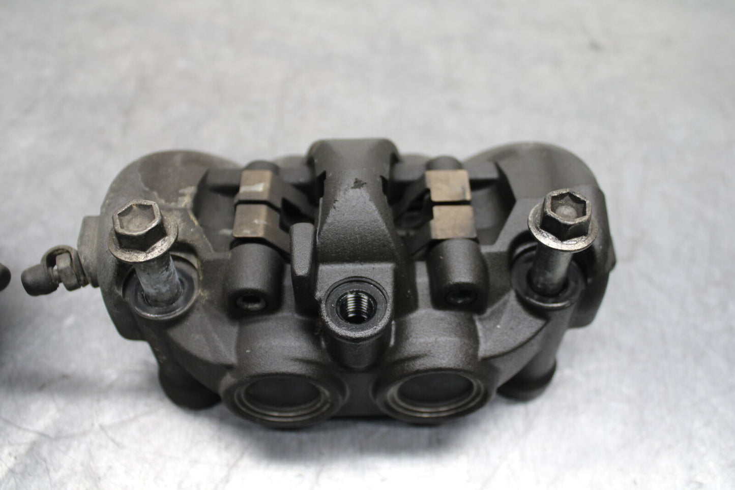 12-13 KAWASAKI Z1000 RIGHT LEFT FRONT BRAKE CALIPER SET PAIR CALIPERS BB743