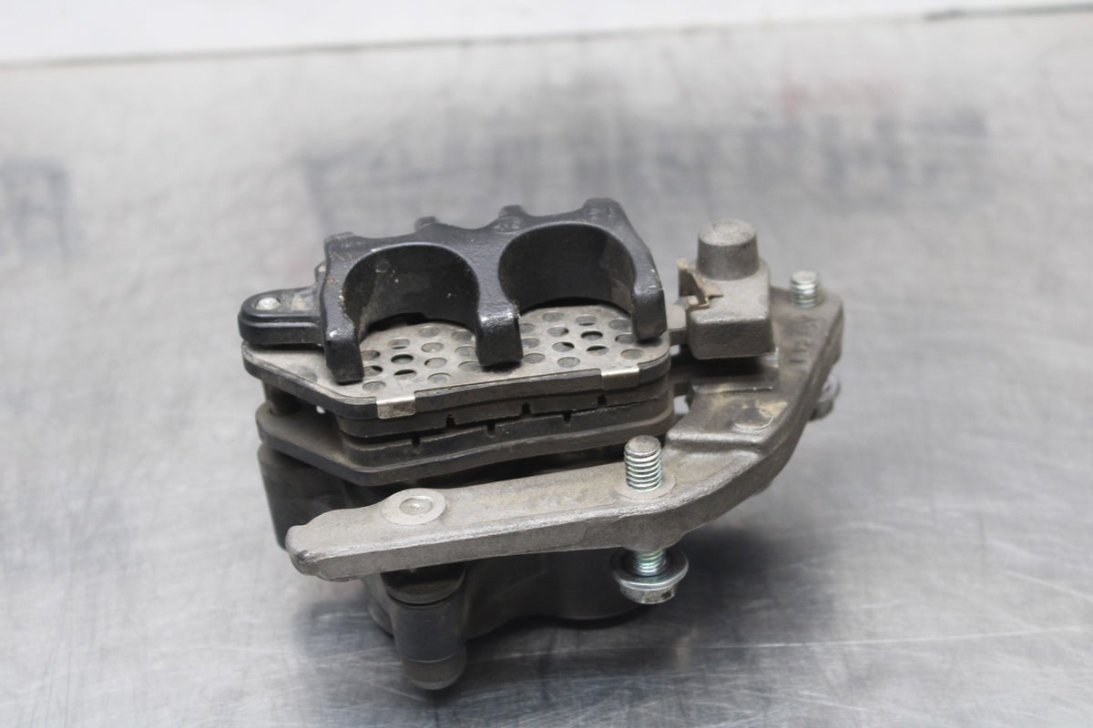 15 SUZUKI GW250F LEFT FRONT BRAKE CALIPER BB789