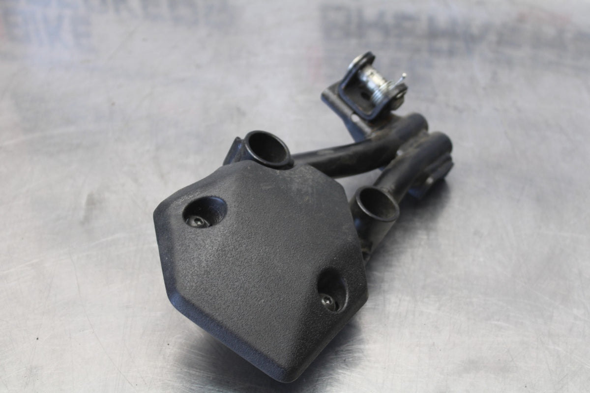 24-25 KAWASAKI ELIMINATOR 450 RIGHT FRONT FOOT PEG STEP BRACKET MOUNT BB869