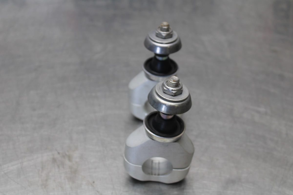12 TRIUMPH STREET TRIPLE R HANDLEBAR RISERS BB914