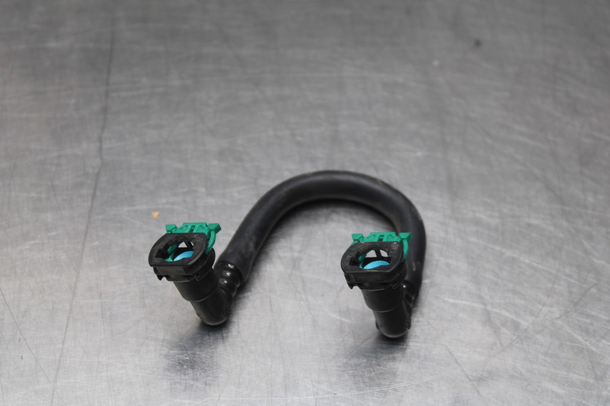 11-24 SUZUKI GSXR750 FUEL HOSE GAS LINE TUBE PIPE BB810