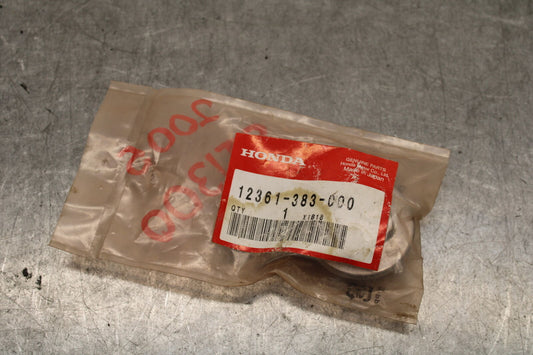 04-12 HONDA ST1300A FINAL DRIVE DIFFERENTIAL FILL CAP OEM BB669