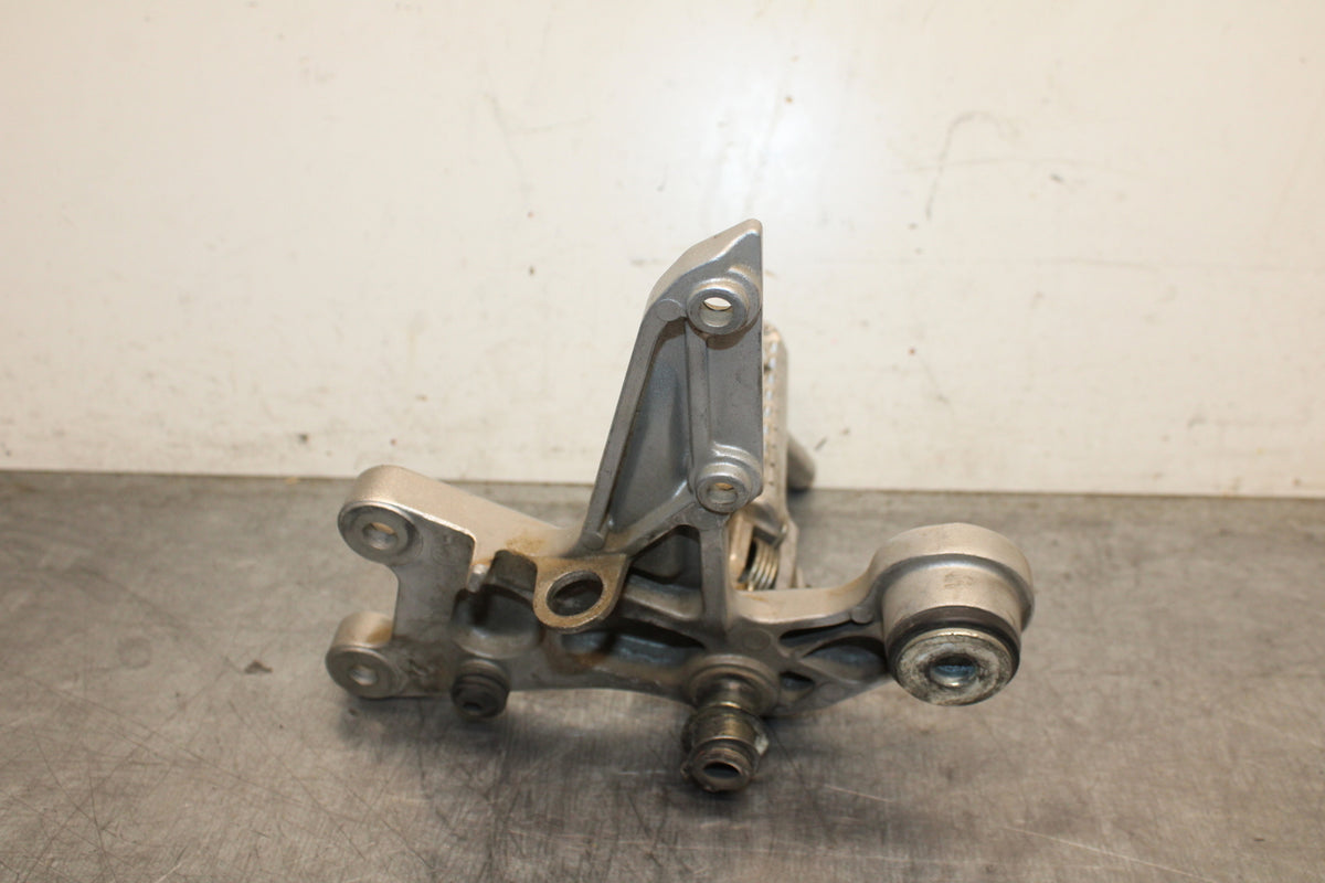 10-11 HONDA CBR1000RR RIGHT REARSET REAR SET DRIVER FOOT PEG REST STOP BB128