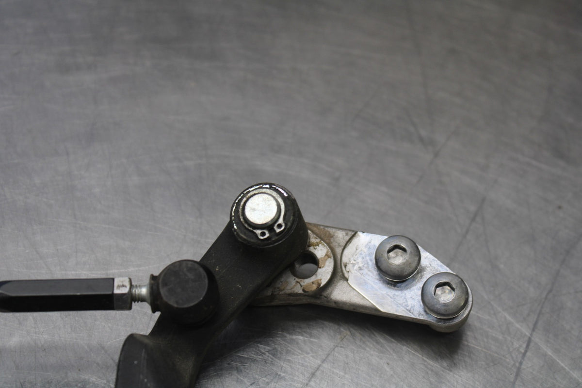 18 SUZUKI GSXR750 SHIFTER LINKAGE SHIFT LINK PEDAL BB891