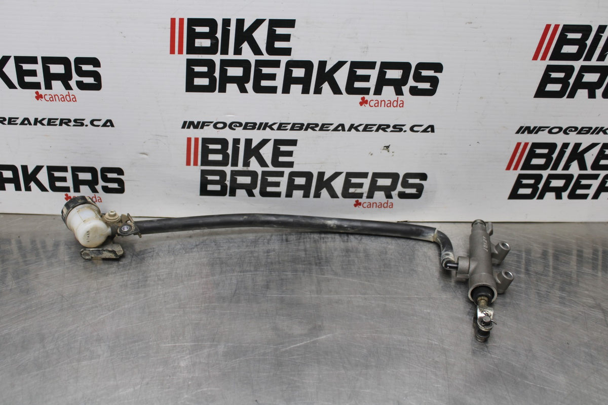 18 YAMAHA SUPER TENERE REAR BACK BRAKE MASTER CYLINDER W RESERVOIR BB832