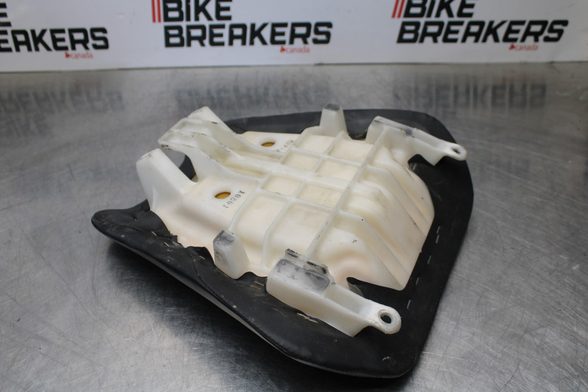 01-06 HONDA CBR600F4I FRONT DRIVERS SEAT PAD SADDLE PILLION BB185