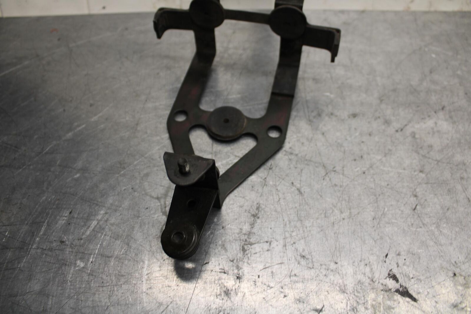 2001 Honda ST1100 BATTERY BOX  CLAMP STRAP BB77