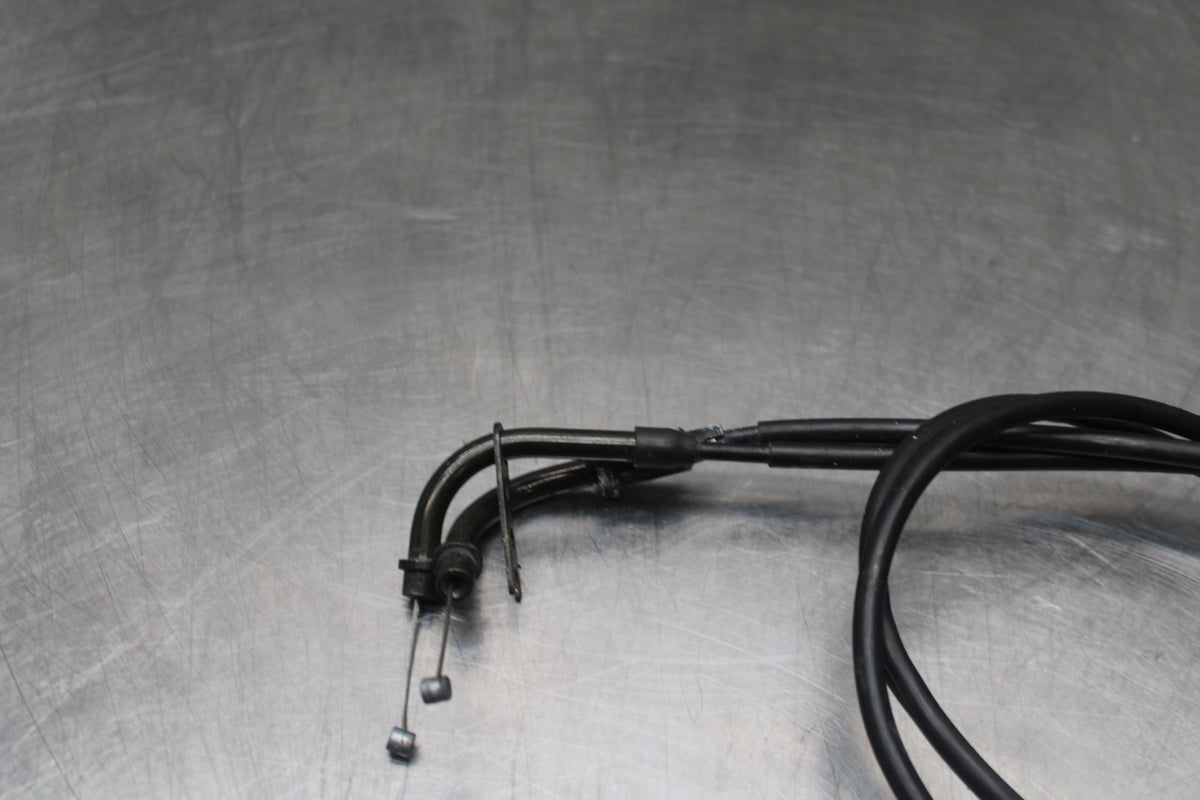 06-07 SUZUKI GSXR 600 THROTTLE CABLES LINES BB845