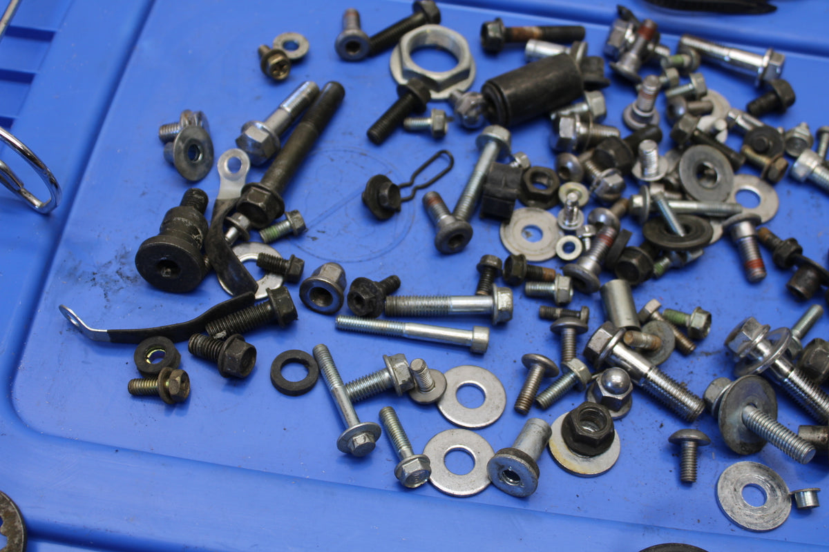 03-05 HONDA SHADOW CLASSIC 750 MOUNTING BOLTS HARDWARE MOTOR SCREWS BB139
