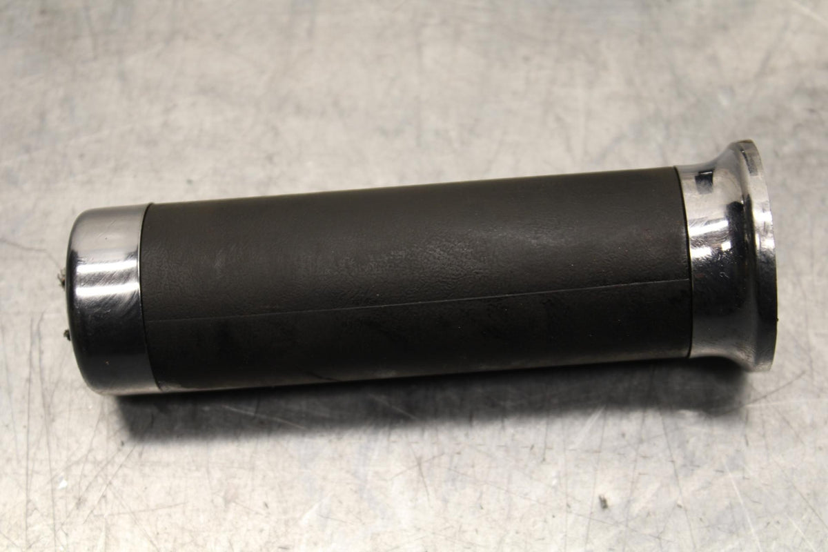 2007 Honda Shadow Spirit 1100 VT1100C RIGHT LEFT CLIPON HANDLEBAR GRIPS  BB561