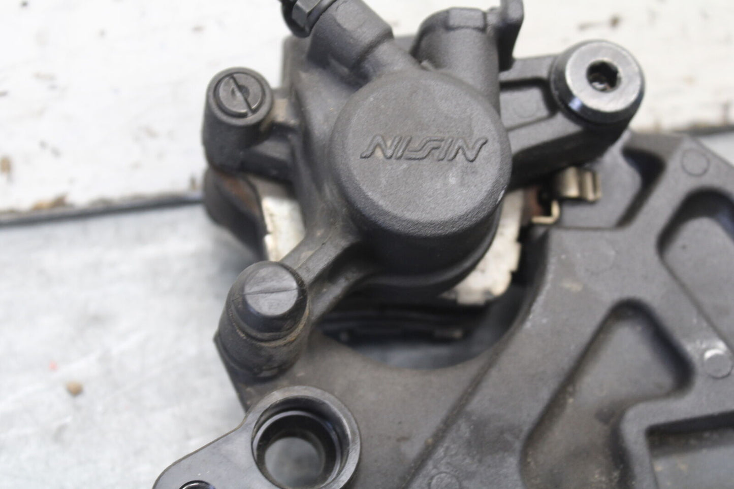 13-18 KAWASAKI NINJA ZX6R REAR BACK BRAKE CALIPER W MOUNT BRACKET BB682