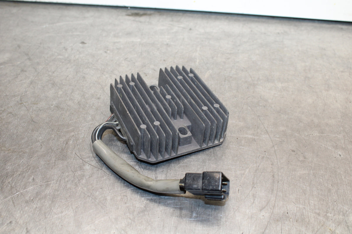 97-99 SUZUKI GSXR600 SRAD RECTIFIER VOLTAGE REGULATOR BB123