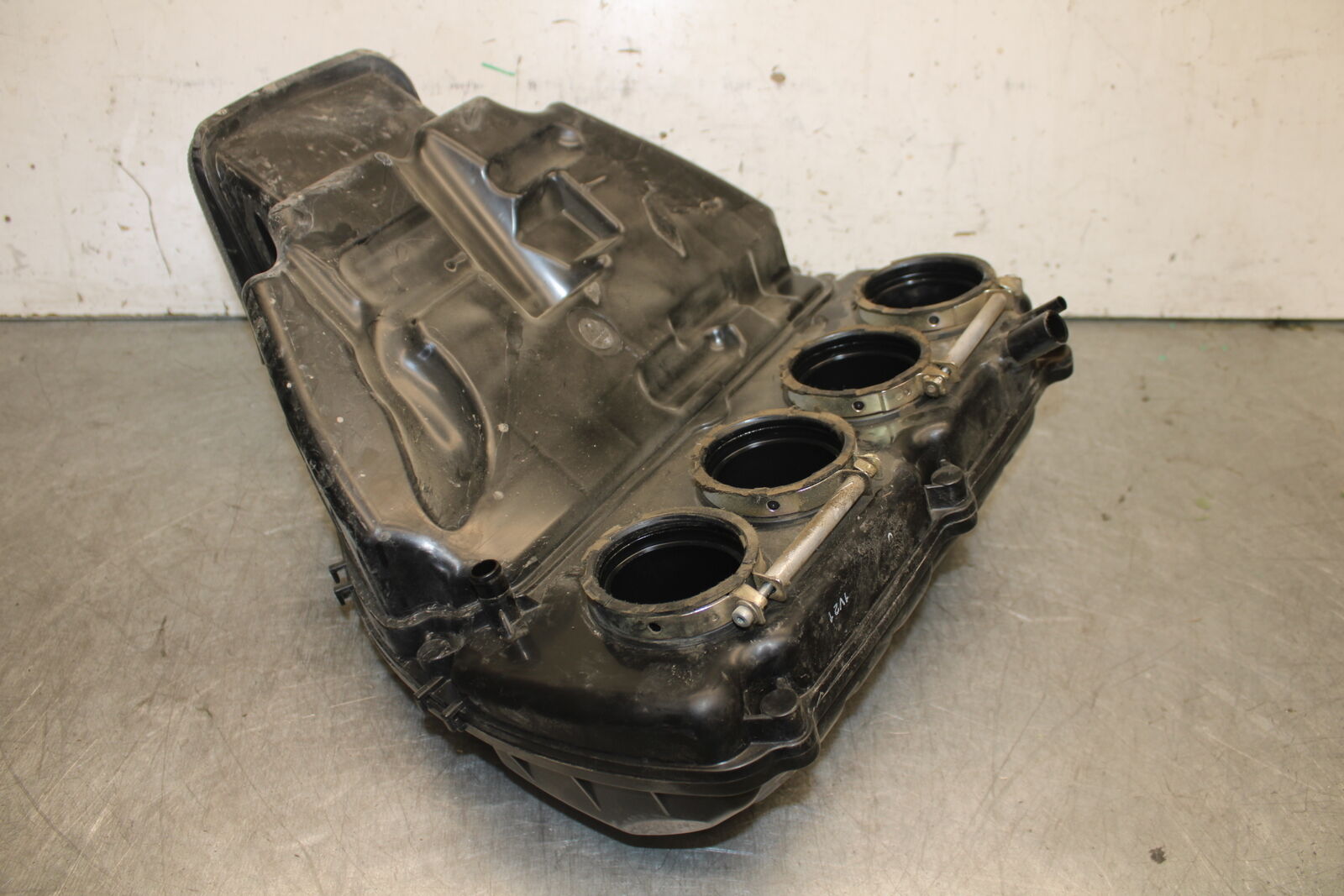 19-23 KAWASAKI NINJA ZX6R AIRBOX AIR INTAKE FILTER BOX BB701