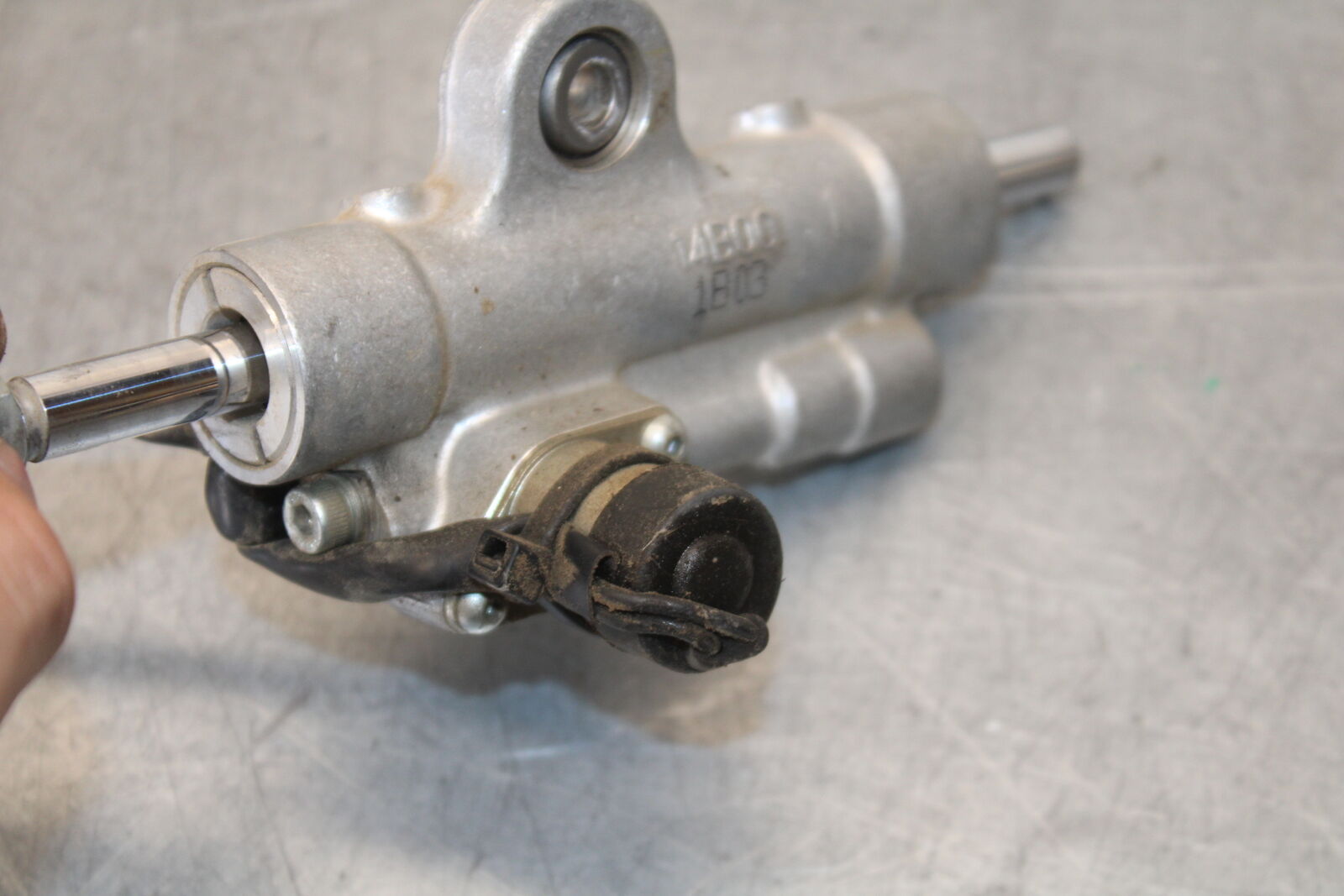 09-14 YAMAHA YZF R1 STEERING DAMPER STABILIZER 14B-23490-00-00 BB696