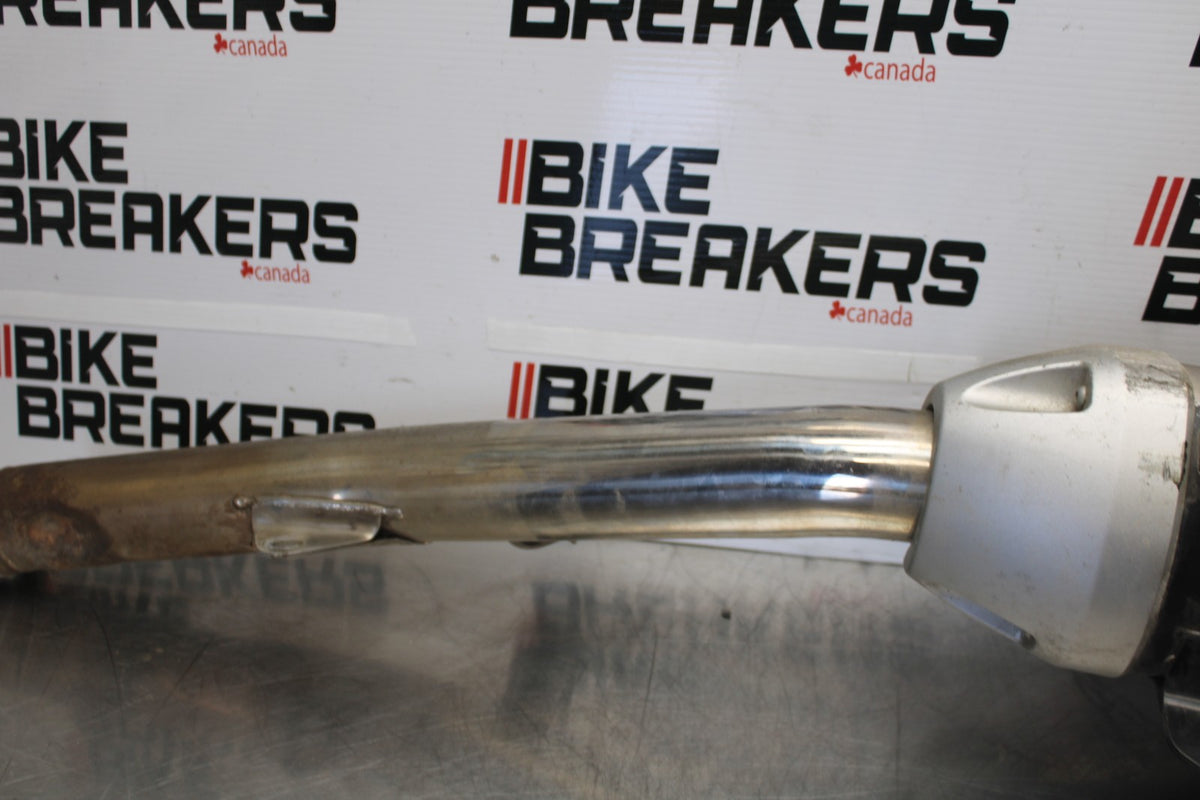09 KAWASAKI CONCOURS 14 ZG1400B EXHAUST PIPE MUFFLER SLIP ON CAN BB875