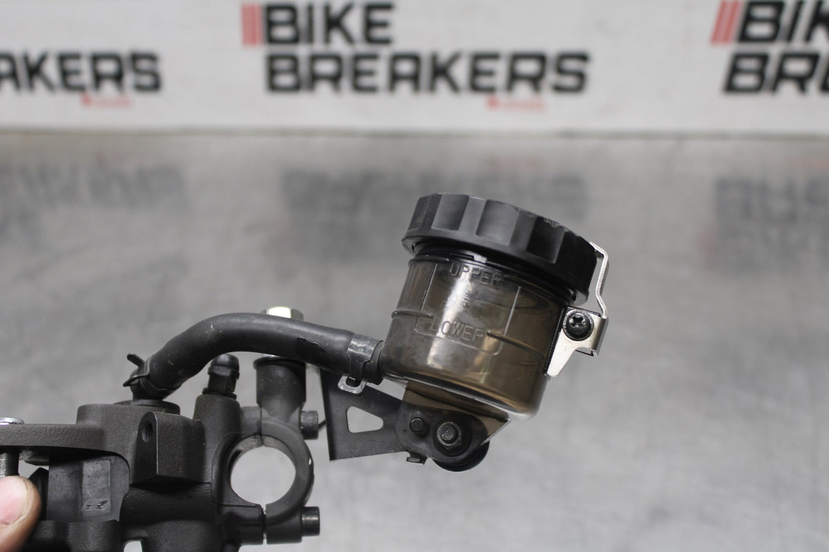 23 KAWASAKI Z900RS FRONT BRAKE MASTER CYLINDER BB935