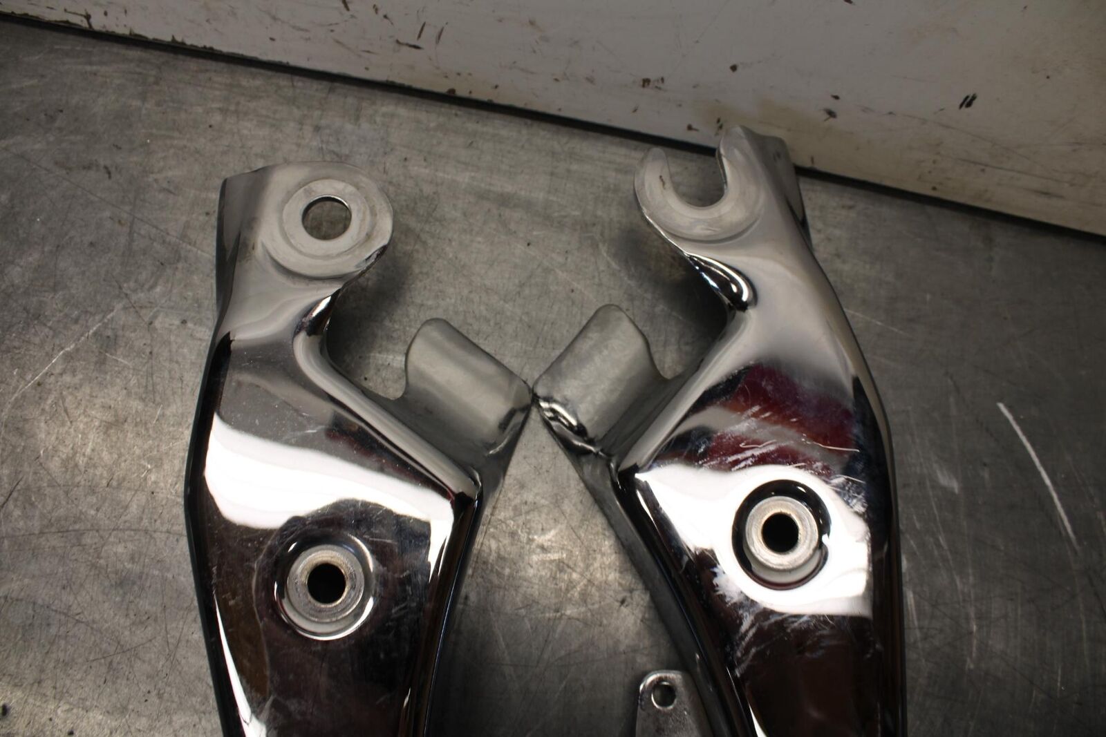 01-02 HONDA SHADOW SPIRIT 750 SUBFRAME FENDER SUPPORT FRAME COVER BB632
