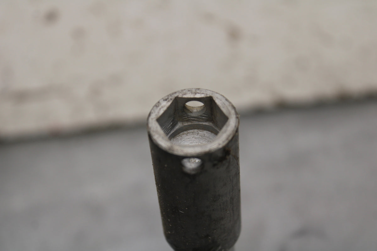 14 HONDA CTX1300A FRONT WHEEL RIM AXLE PIVOT BOLT BB732