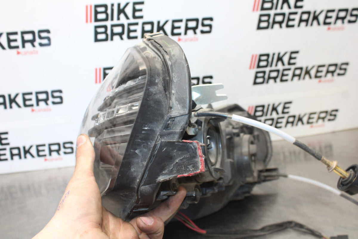 09 KAWASAKI CONCOURS 14 ZG1400B FRONT HEADLIGHT HEAD LIGHT LAMP BB875