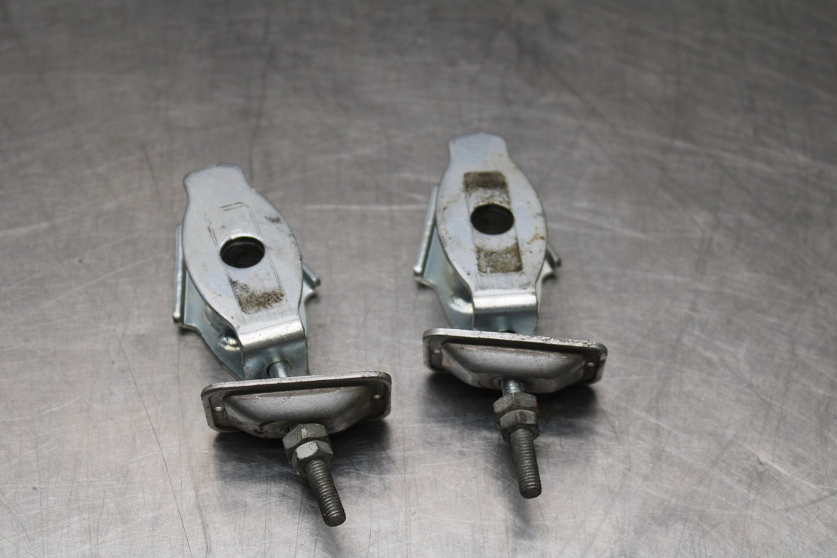 08 HONDA CBR125R SWINGARM CHAIN TENSIONER ADJUSTMENT BRACKETS  BB839