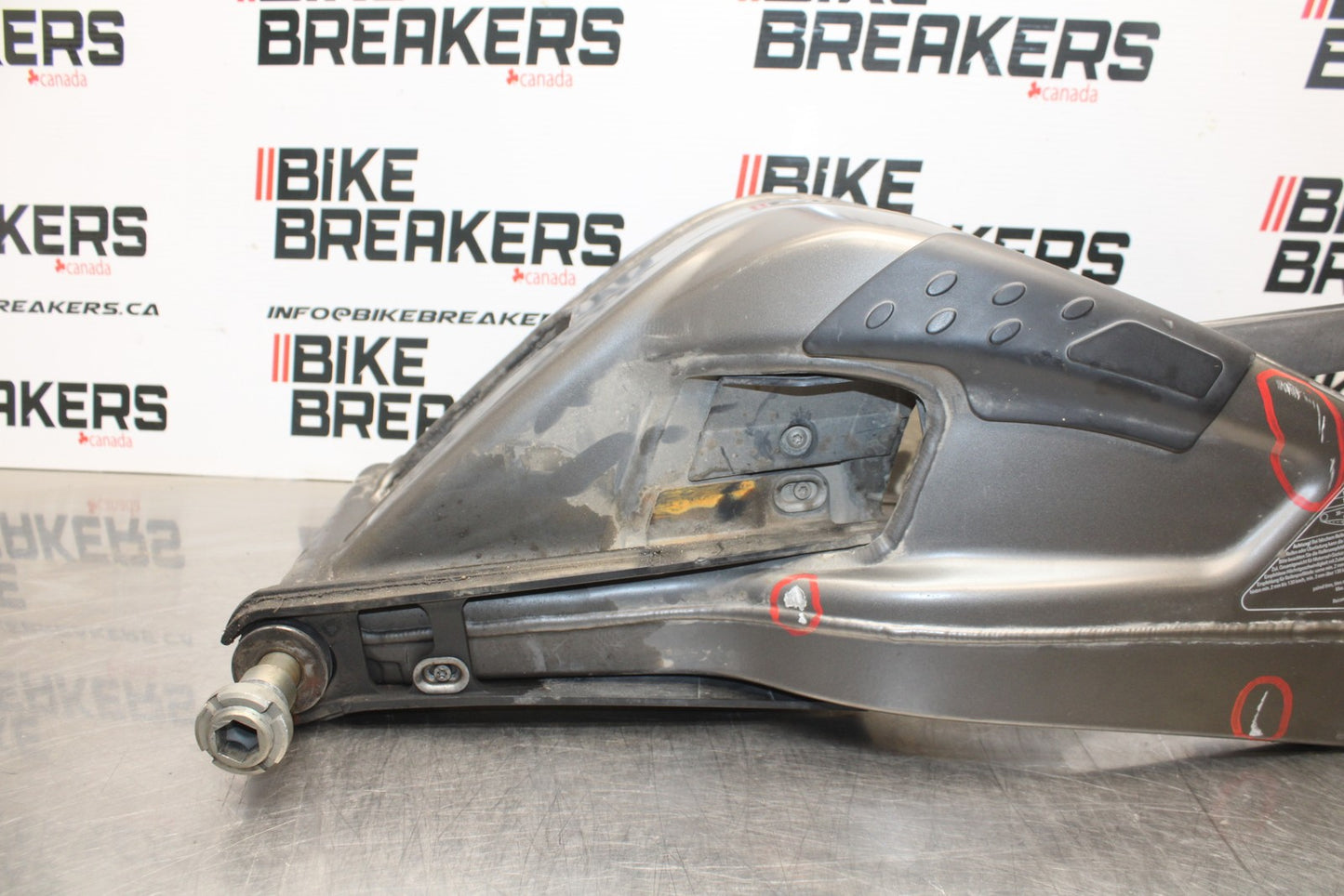 12-14 BMW S1000RR REAR SWINGARM BACK SUSPENSION SWING ARM BB204