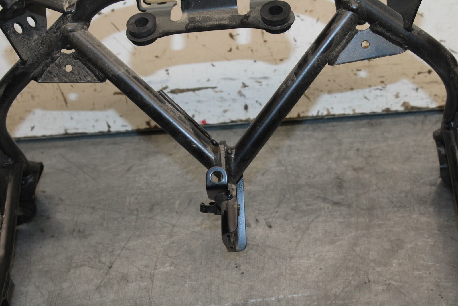 18-24 KAWASAKI NINJA 650 UPPER FAIRING MIRROR GAUGES STAY BRACKET BB725