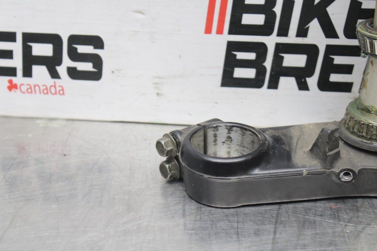 98 KAWASAKI NINJA ZX6 FRONT FORKS CLAMP LOWER TRIPLE TREE STEM BB870
