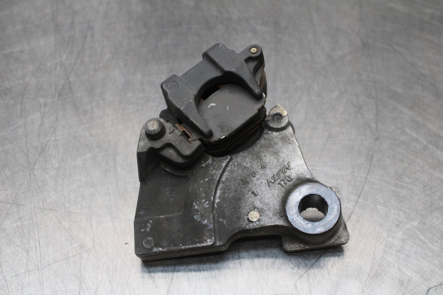 03 SUZUKI SV650S REAR BACK BRAKE CALIPER W MOUNT BRACKET BB167