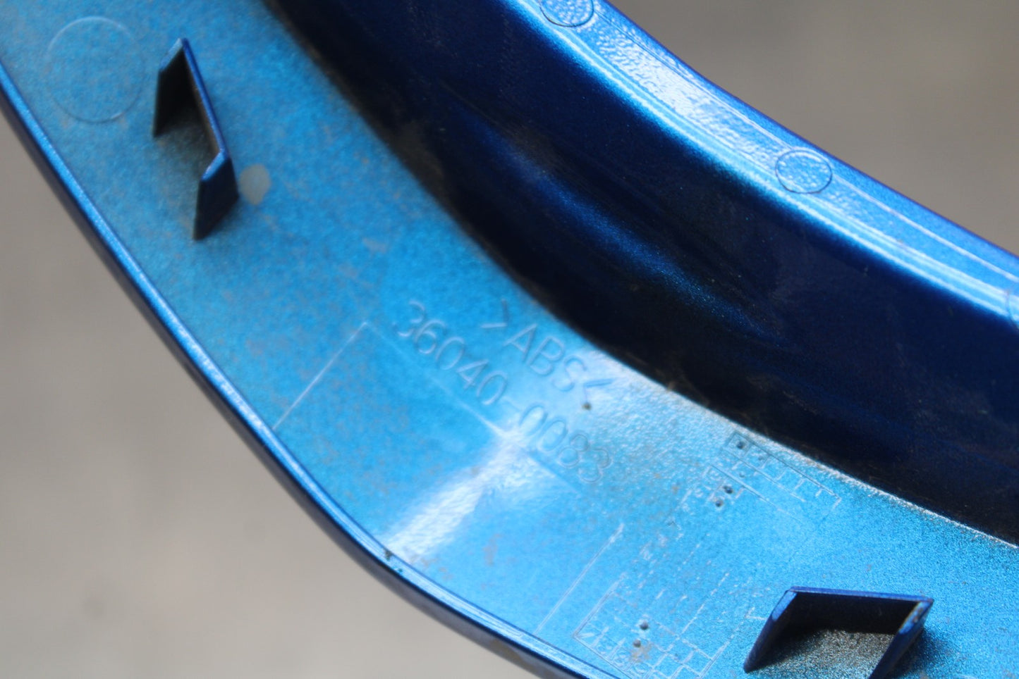 09-10 KAWASAKI ER-6N CENTER REAR BACK TAIL FAIRING COVER TRIM COWL BB205