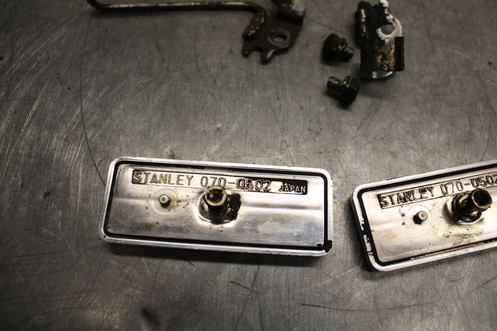 1984 Yamaha Virago 1000 REFLECTOR GARNISH MARKER BB117
