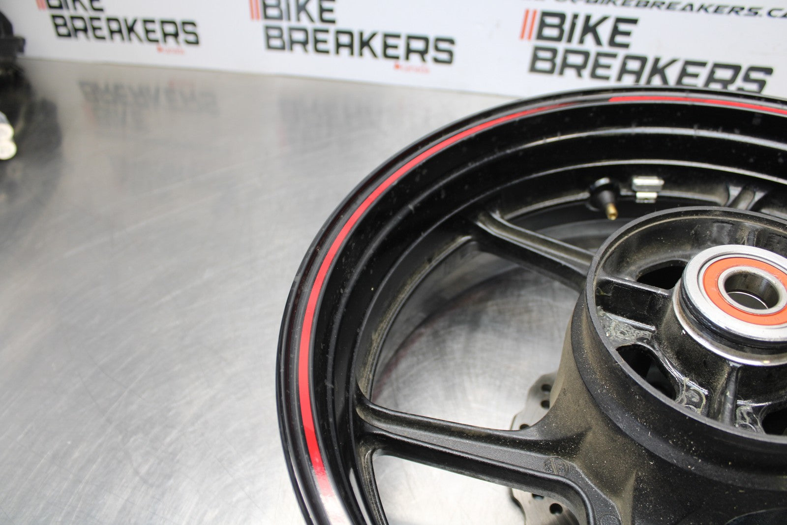 21-23 KAWASAKI NINJA ZX6R REAR WHEEL BACK RIM & ROTOR BB179