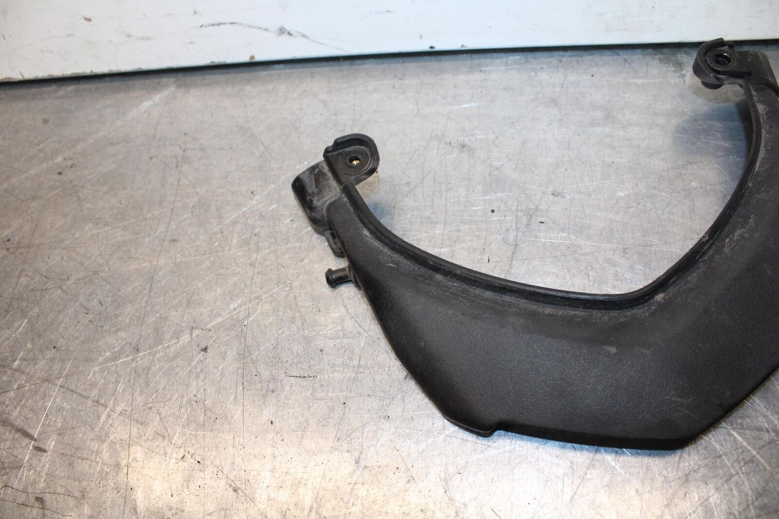 08-12 KAWASAKI NINJA 250R EX250J REAR TAILLIGHT BRAKE LIGHT TRIM BB612