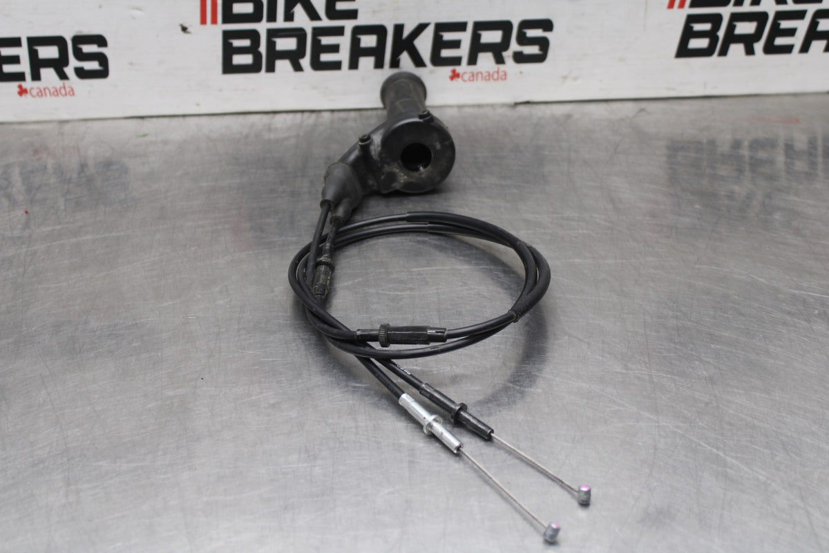 24-25 KAWASAKI NINJA ZX6R THROTTLE CABLES LINES & HOUSING BB939