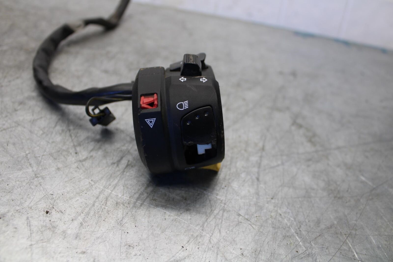 08-10 SUZUKI GSXR600 LEFT CLIP ON HANDLE HORN SIGNALS SWITCH SWITCHES BB430