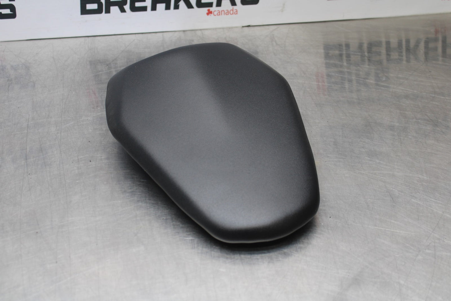 24-25 KAWASAKI NINJA ZX4R REAR PASSENGER TANDEM SEAT PAD SADDLE PILLION BB610