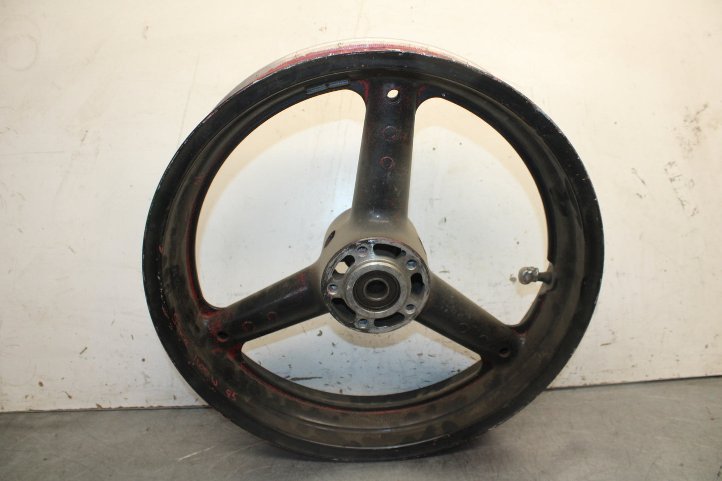 95 SUZUKI GSXR1100W FRONT WHEEL FRONT RIM BB28