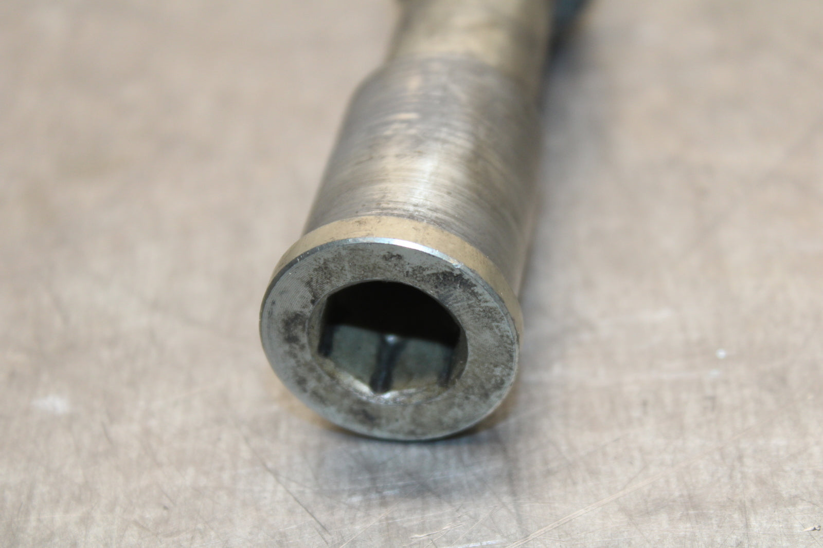 07-09 KAWASAKI VERSYS 650 FRONT WHEEL RIM AXLE PIVOT BOLT BB125