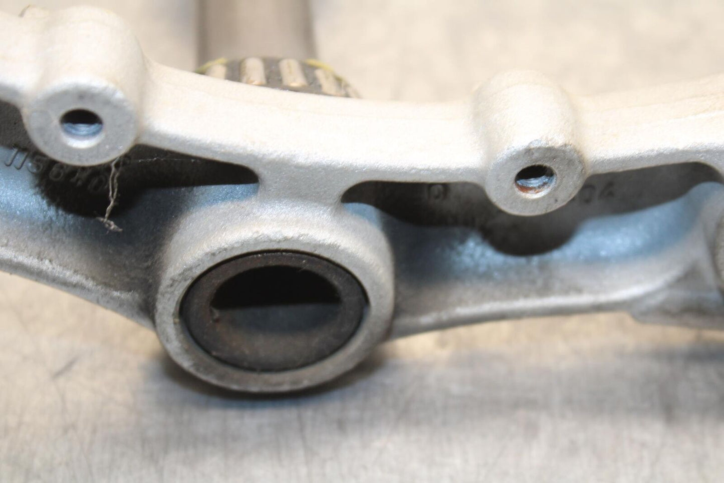 04-09 SUZUKI GS 500 FH GS500F FRONT FORKS CLAMP LOWER TRIPLE TREE STEM BB97