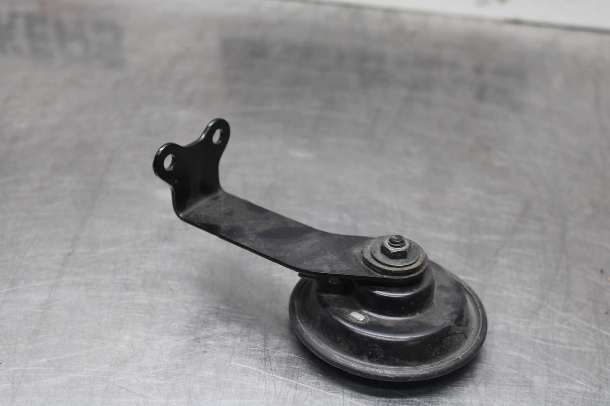 11-24 SUZUKI GSXR750 HORN SIGNAL BB879