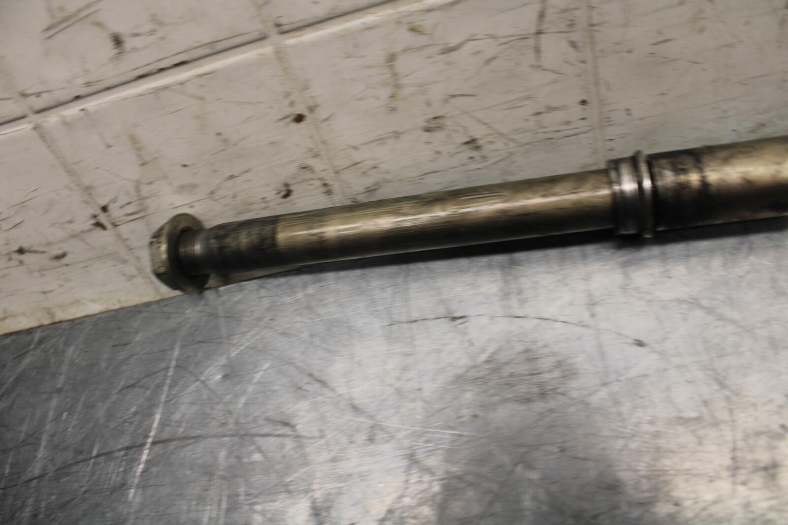 11-21 SUZUKI GSXR750 FRONT WHEEL RIM AXLE PIVOT BOLT BB474