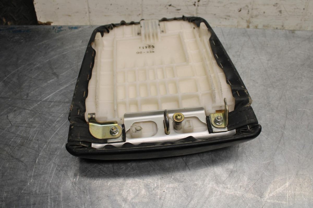 05-06 HONDA CBR600RR REAR BACK PASSENGER TANDEM SEAT PAD SADDLE PILLION BB484