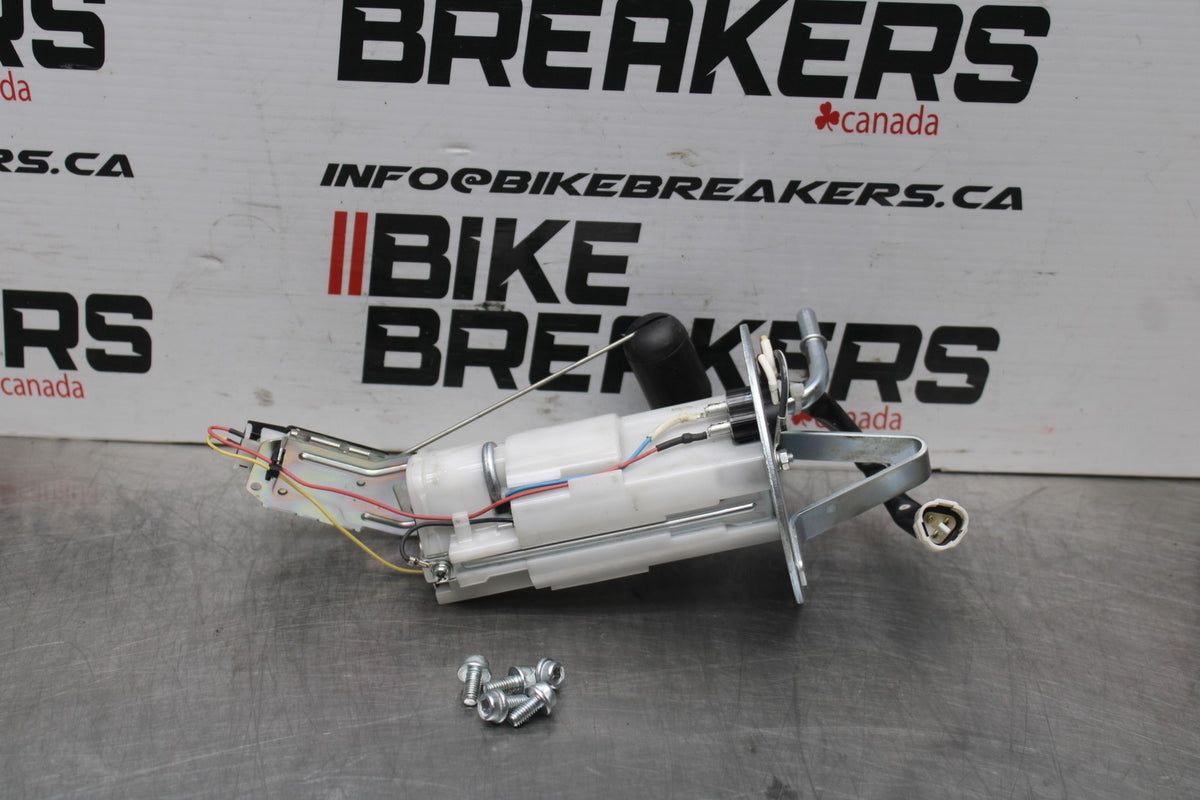 20-25 SUZUKI GSXR750 FUEL PUMP GAS PETROL SENDER UNIT BB810