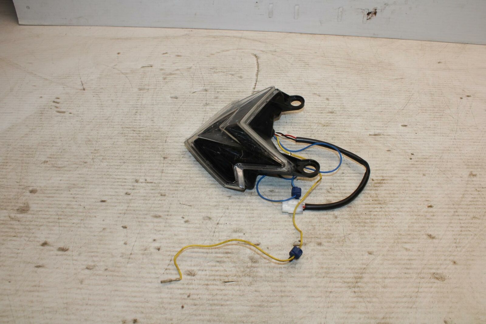 13-18 KAWASAKI NINJA ZX6R AFTERMARKET REAR TAIL TAILLIGHT BACK BRAKE LIGHT BB304