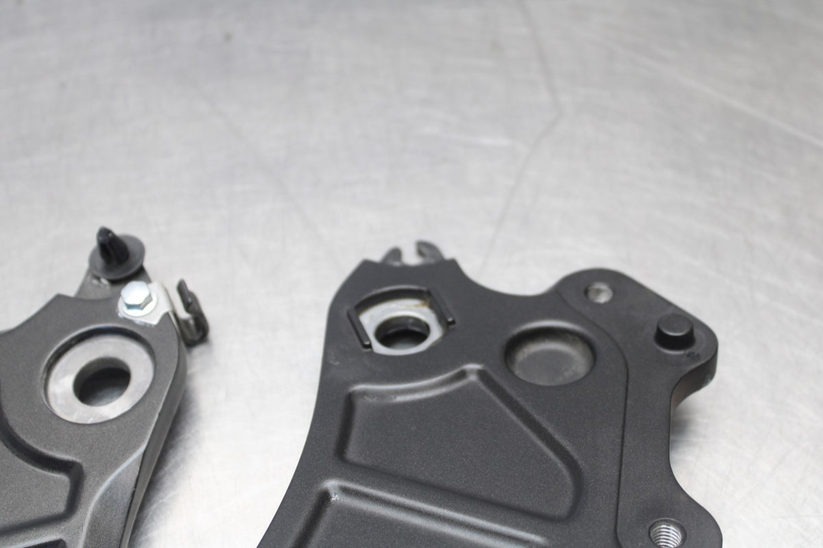 23-24 YAMAHA MT-07 LEFT RIGHT REARSET REAR SET DRIVER PEG BRACKETS MOUNTS BB927