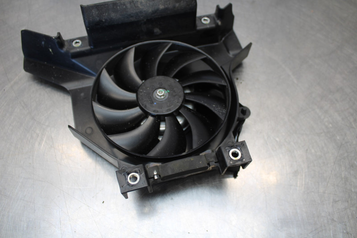18-23 KAWASAKI NINJA 400 EX400 ABS ENGINE RADIATOR COOLING FAN BB192