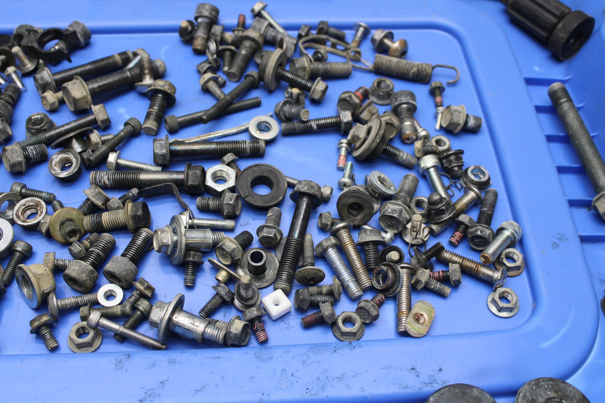 07-25 KAWASAKI VULCAN 900 VN900D CLASSIC LT MOUNTING BOLTS HARDWARE BB842
