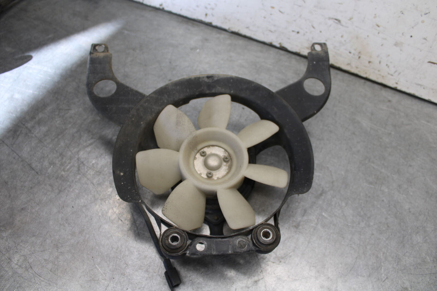 85-86 SUZUKI MADURA 1200 ENGINE RADIATOR COOLING FAN  BB691
